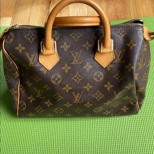 Authentic Louis Vuitton Speedy 25